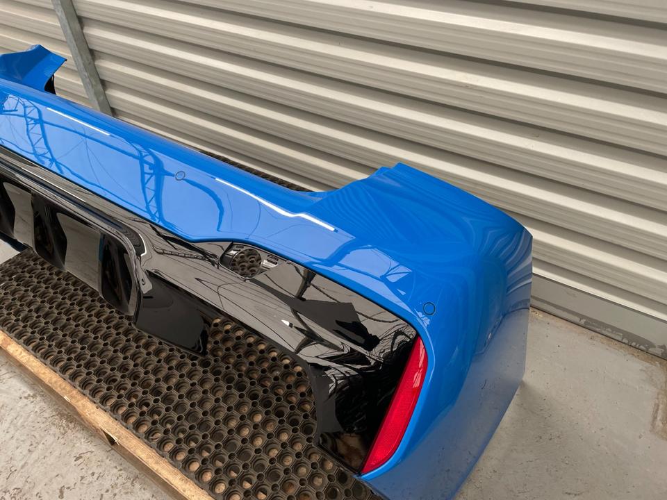 BMW M5 F90 LCI Rear Bumper M-Package – P7L Voodoo Blue - Image 6