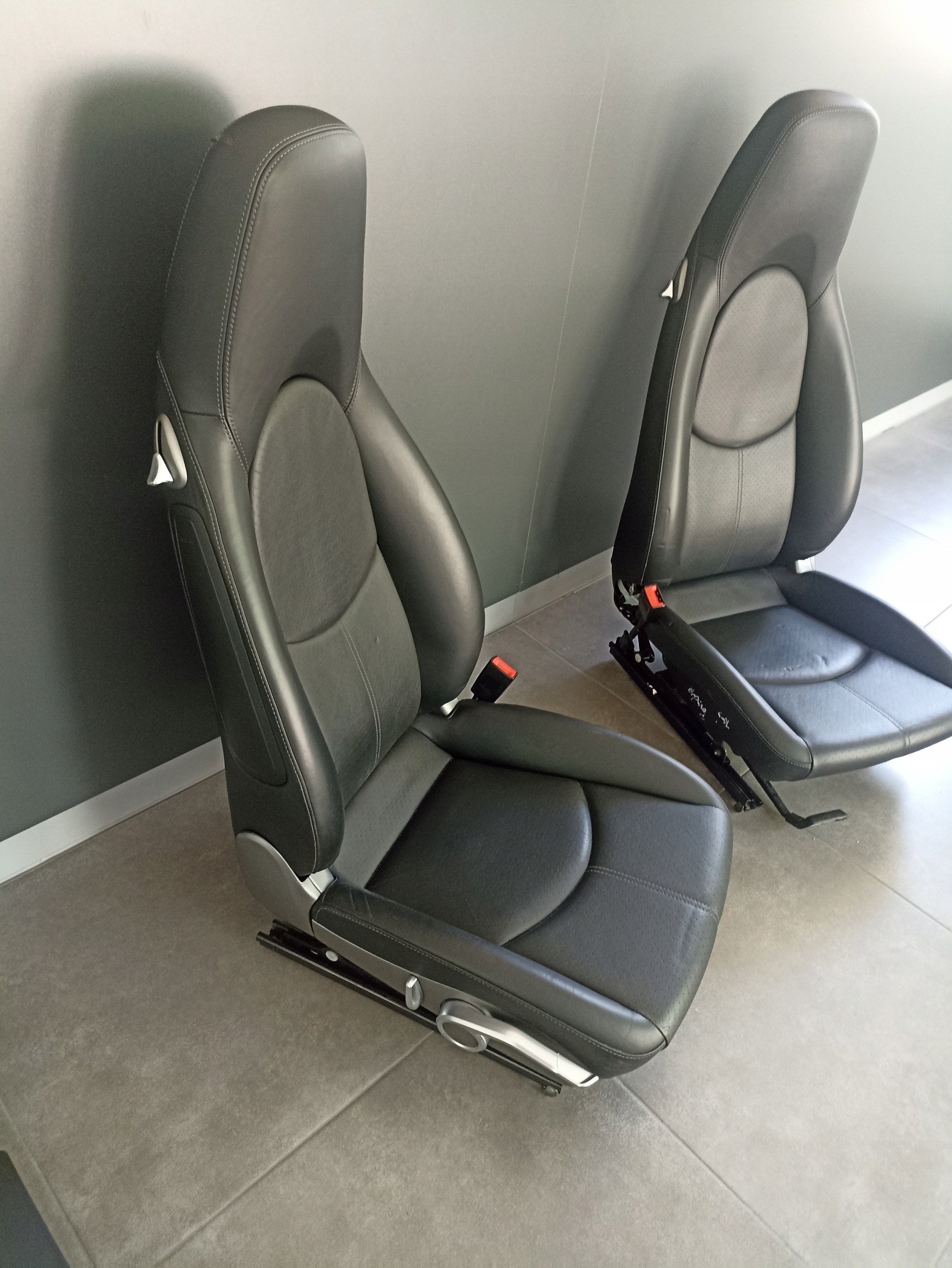 Porsche 911 997 Carrera S Seats - Image 3