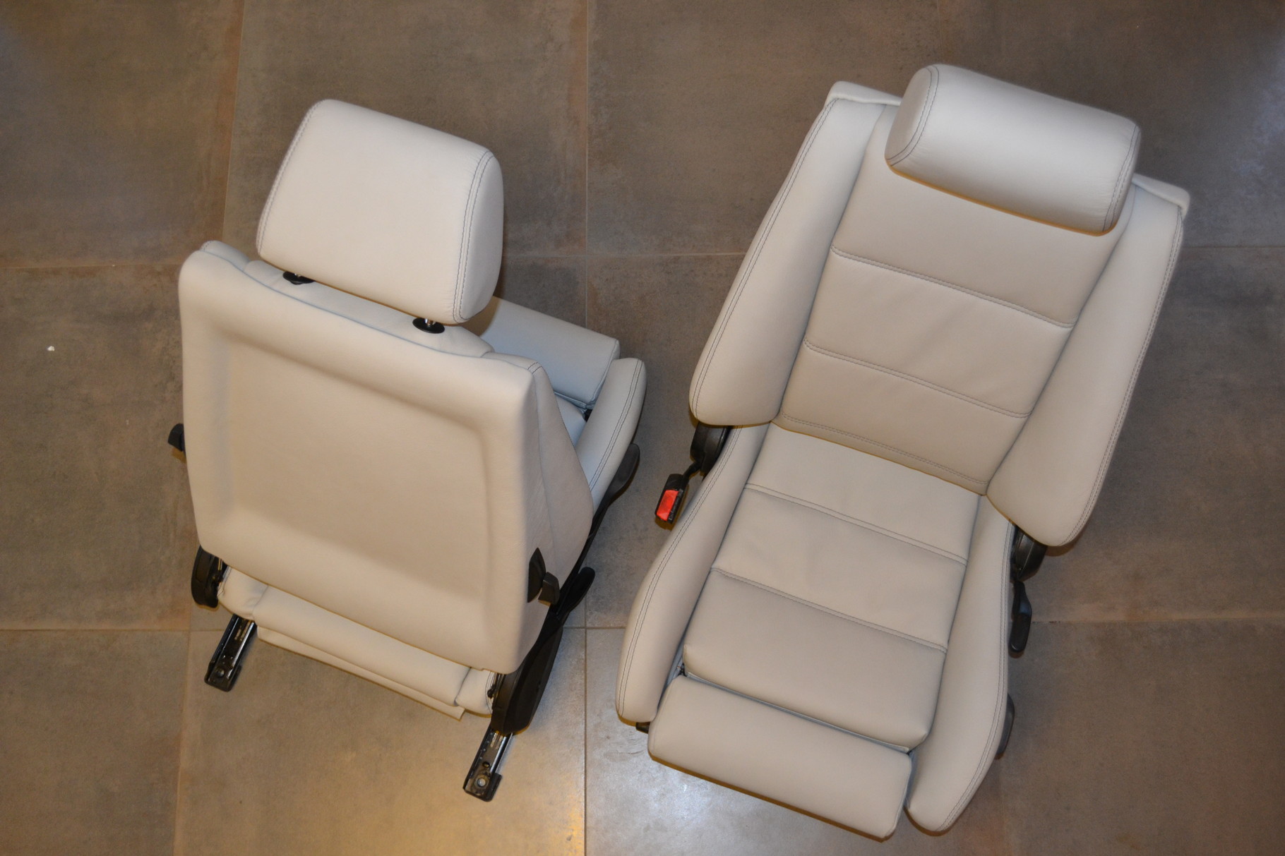 BMW E30 Cabriolet Leather Seats OEM | Classic Restoration Seats For Sale - Image 4